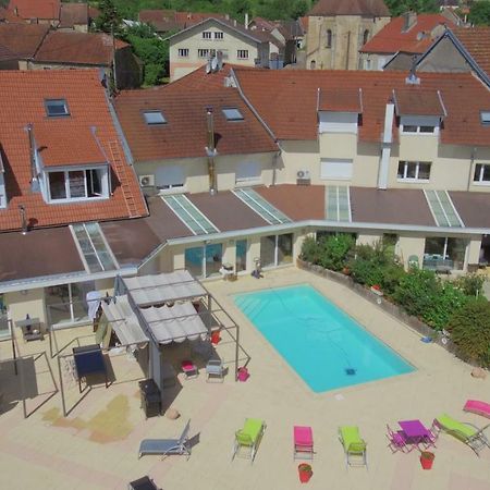 Au Pied De La Roche Apartment Luaran gambar