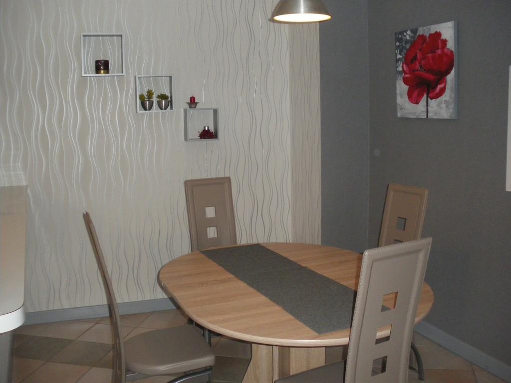 Au Pied De La Roche Apartment Luaran gambar