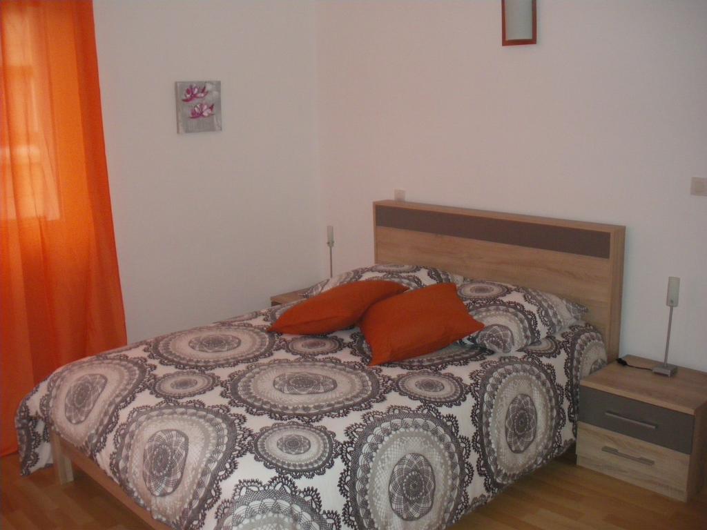 Au Pied De La Roche Apartment Luaran gambar