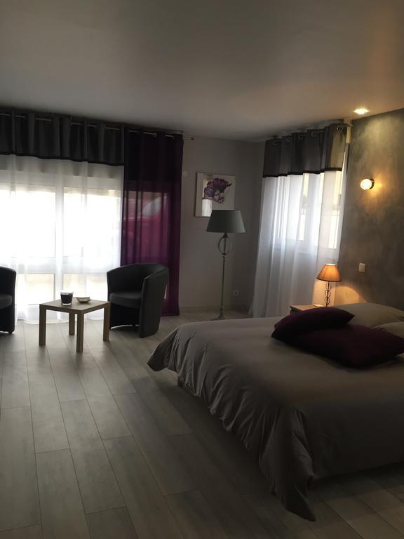 Au Pied De La Roche Apartment Luaran gambar