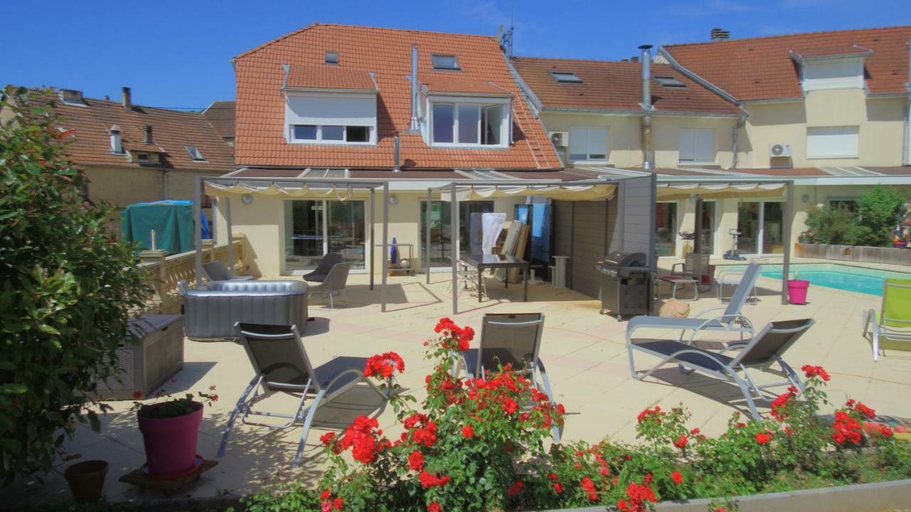 Au Pied De La Roche Apartment Luaran gambar