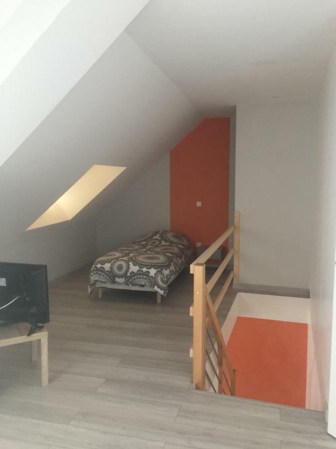 Au Pied De La Roche Apartment Luaran gambar