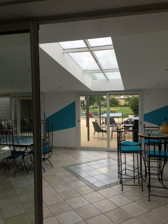 Au Pied De La Roche Apartment Luaran gambar