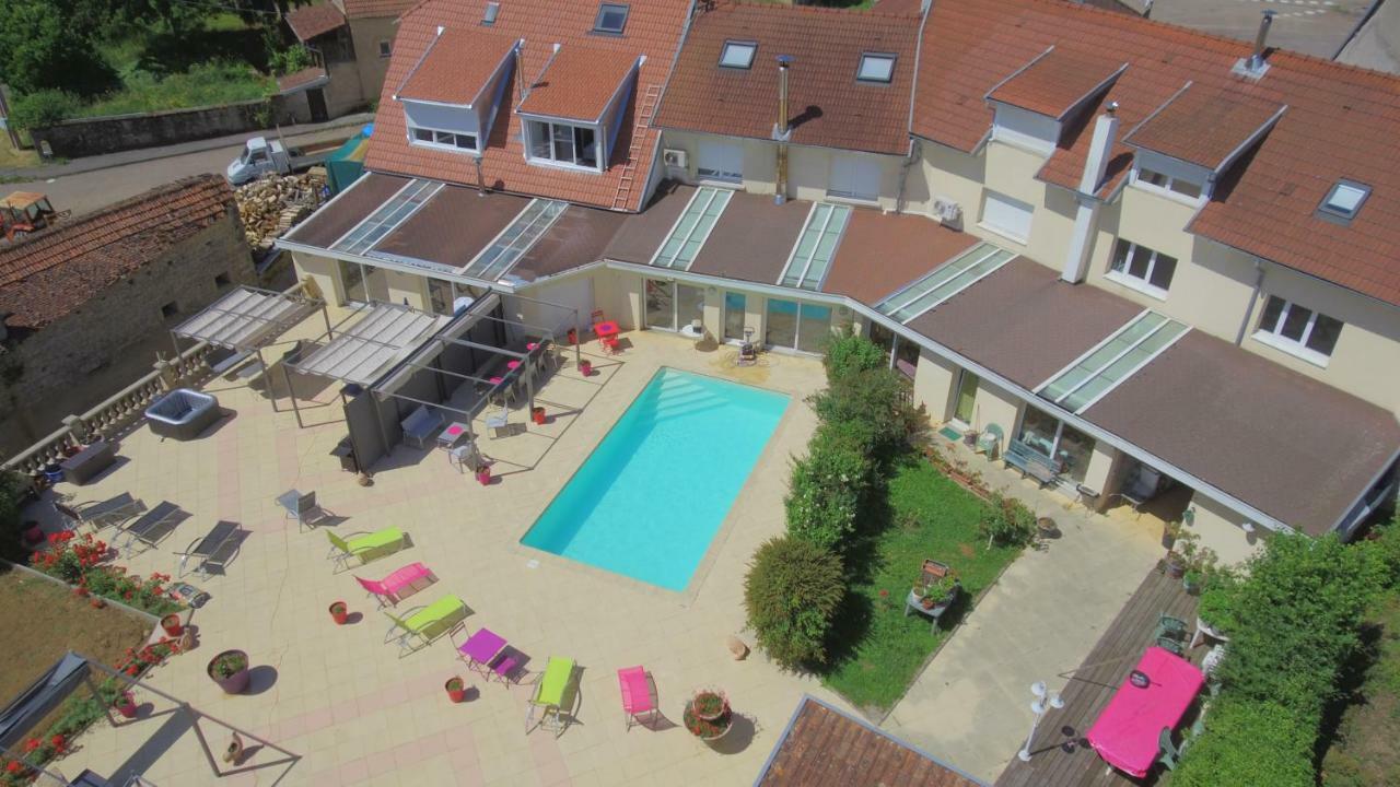 Au Pied De La Roche Apartment Luaran gambar
